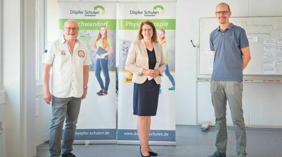 Döpfer Schulen Schwandorf im Gespräch mit Engelhardt-Kopf, MdB