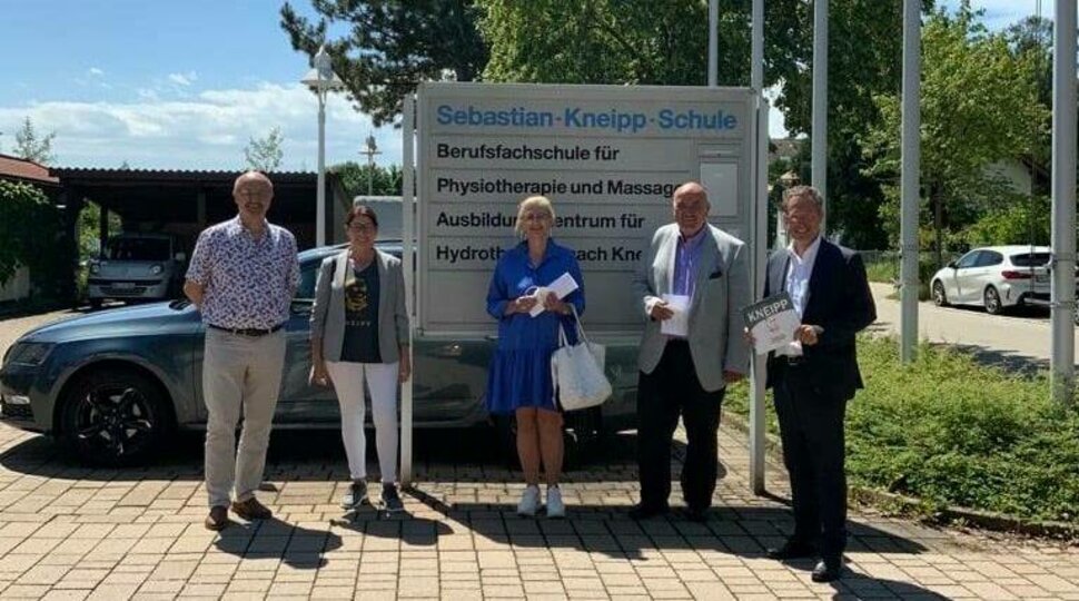 Besuch Stephan Thomae, MdB bei Sebastian-Kneipp-Schule